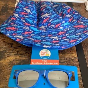 Tropic sun kids sunglasses and bucket hat set shark theme